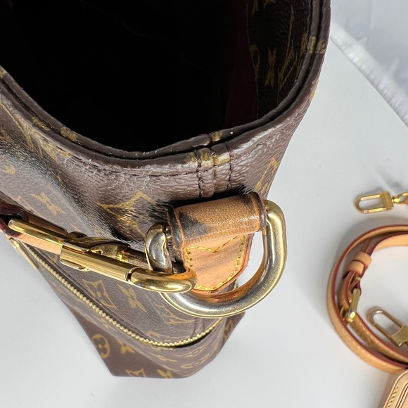 Louis Vuitton Melie hobo - Picture 14 of 16